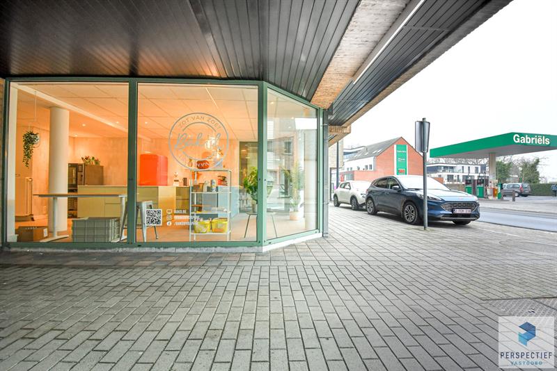 Handelspand met sterke commerciële uitstraling in Knesselare