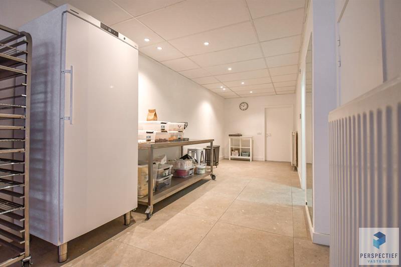 Handelspand/appartement met sterke commerciële uitstraling in Knesselare - 10