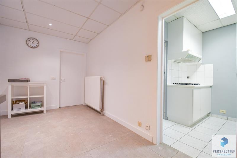 Handelspand/appartement met sterke commerciële uitstraling in Knesselare - 11