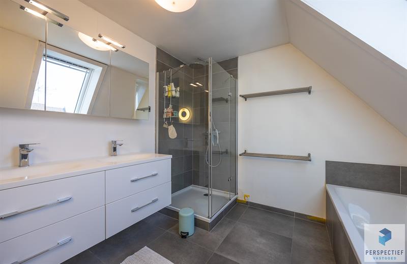 IN OPTIE NA 4 WEKEN - COMPROMIS IN OPMAAK | Charmante woning met adembenemend landelijk uitzicht in Oostveld - 36