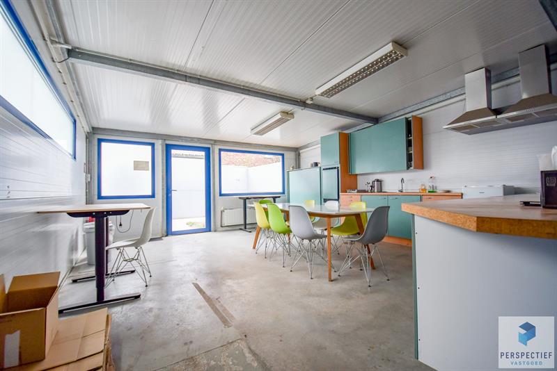 Ruime loods met kantoor ruimte (249m²) te Maldegem - 6