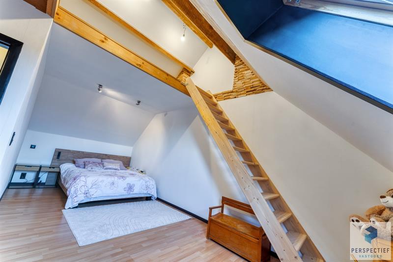 Vernieuwde woning met 4 slpk - garage & tuin in het dorpscentrum van Ramskapelle - 14