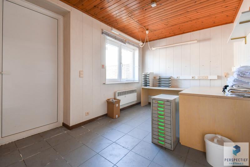 Unieke villa met dubbele garage en opslagplaats/ loods in rustige omgeving - 19