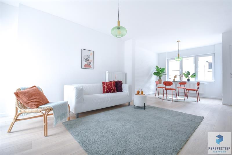 IN OPTIE - COMPROMIS IN OPMAAK | Vernieuwde woning met 3 slaapkamers en ZONGERICHTE tuin met uitweg en GROTE GARAGE - 5