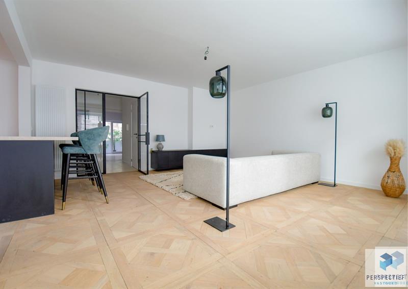 RUIM LICHTRIJK GERENOVEERD APPARTEMENT aan het LEOPOLD PARK - 3