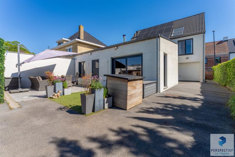 Ruime, instapklare woning met 4 slaapkamers, garage en magazijn op 970 m² - 9