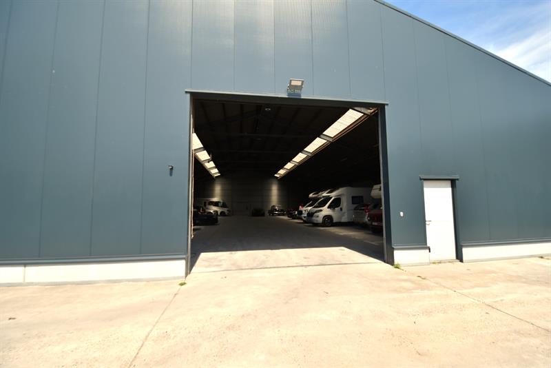 Loods (850m²) te koop in het industriepark SCHATTING te Zedelgem