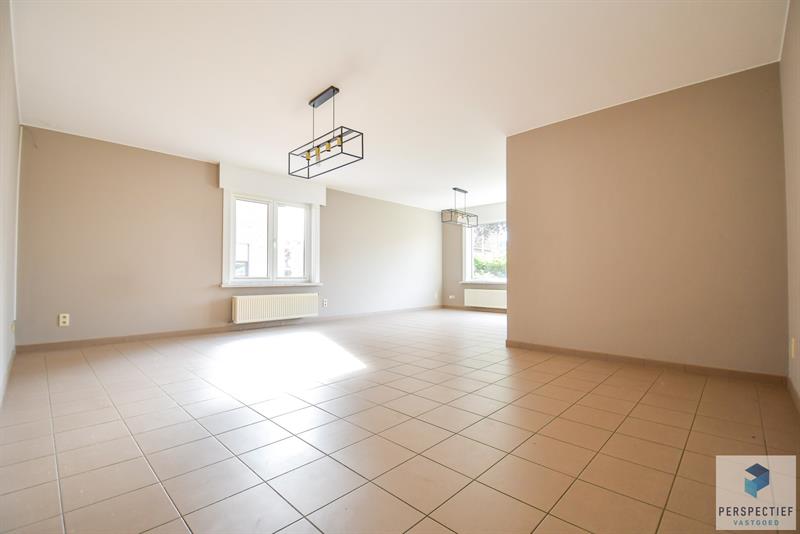 Instapklare GROTE (227m²) halfopen bebouwing (BJ 2001) met 4 slpks, dubbele garage & tuin - 5