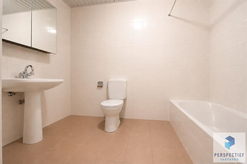 Instapklare GROTE (227m²) halfopen bebouwing (BJ 2001) met 4 slpks, dubbele garage & tuin - 13