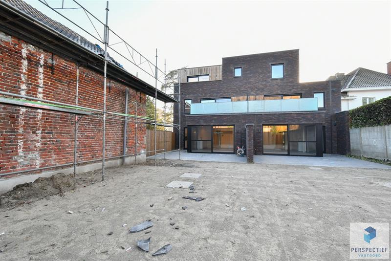 BEZOEKMOMENT WOENSDAG 17/06 VAN 16U30 TOT 18U | RECENT ENERGIEZUINIG APPARTEMENT met TERRAS & AUTOSTAANPLAATS - 18