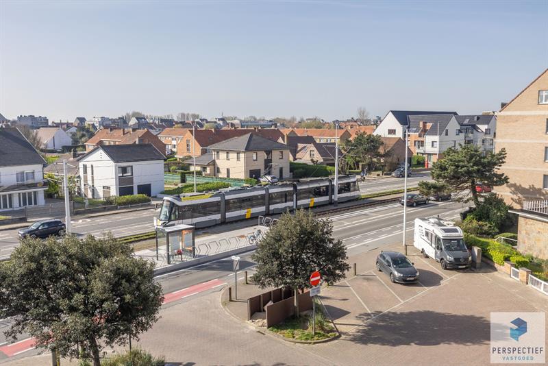 Goed gelegen ruim vernieuwd 2 slaapkamer appartement met terras en grote berging. - 4