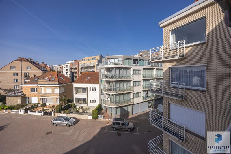 Goed gelegen ruim vernieuwd 2 slaapkamer appartement met terras en grote berging. - 5