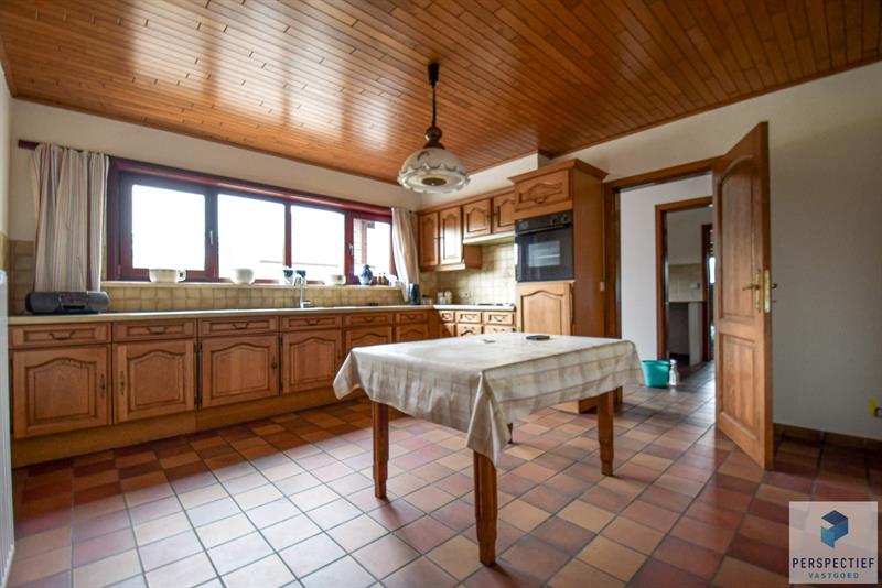 Ruime charmante villa met 4 GROTE slaapkamers, garage,  tuin en bijhuis in rustige en landelijk omgeving. - 4