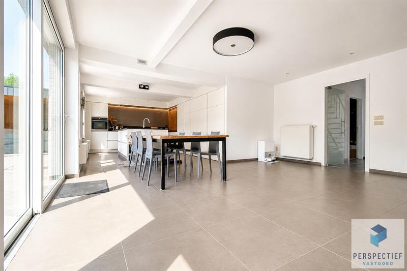 Ruime (254m²) instapklare gezinswoning met 4 slaapkamers, zwembad en poolhouse - 13