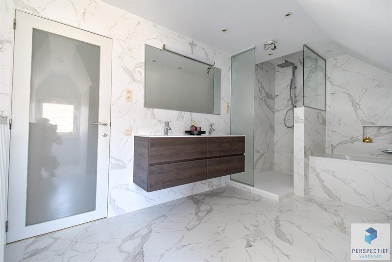 Ruime (254m²) instapklare gezinswoning met 4 slaapkamers, zwembad en poolhouse - 21