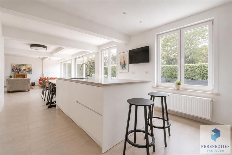 Ruime (254m²) instapklare gezinswoning met 4 slaapkamers, zwembad en poolhouse - 15