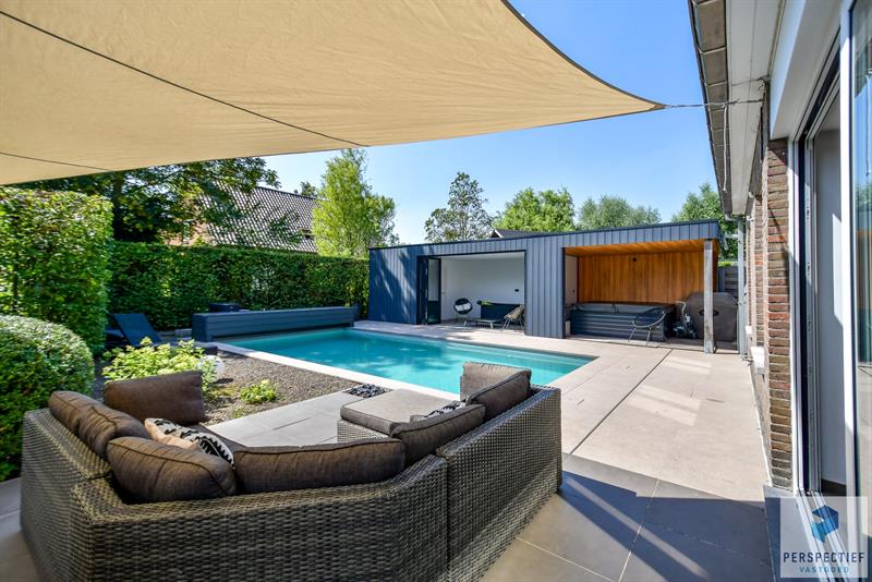 Ruime (254m²) instapklare gezinswoning met 4 slaapkamers, zwembad en poolhouse - 4