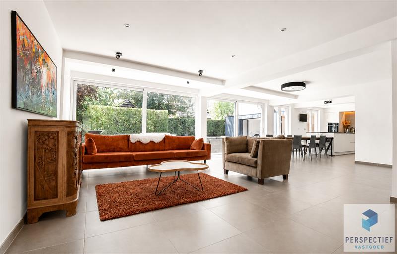 Ruime (254m²) instapklare gezinswoning met 4 slaapkamers, zwembad en poolhouse - 12