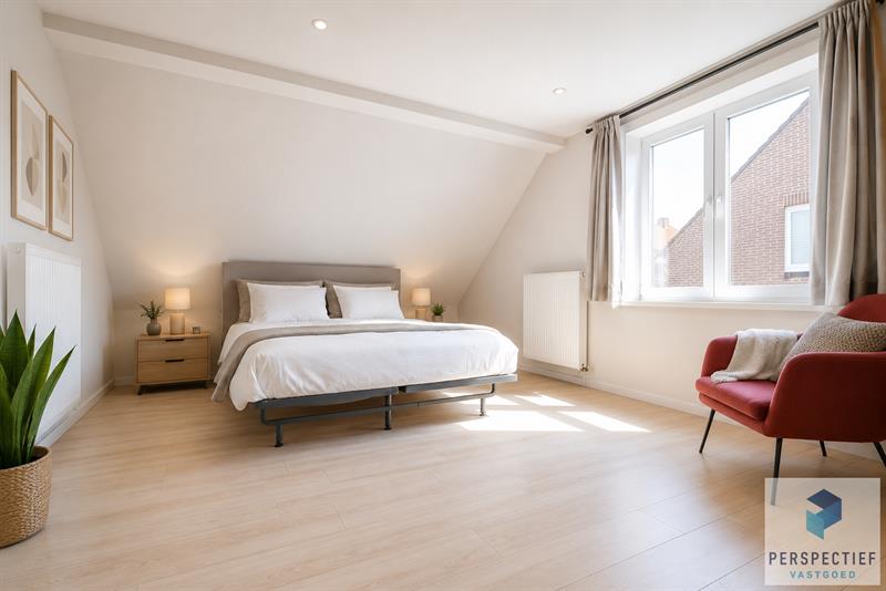 Ruime (254m²) instapklare gezinswoning met 4 slaapkamers, zwembad en poolhouse - 19