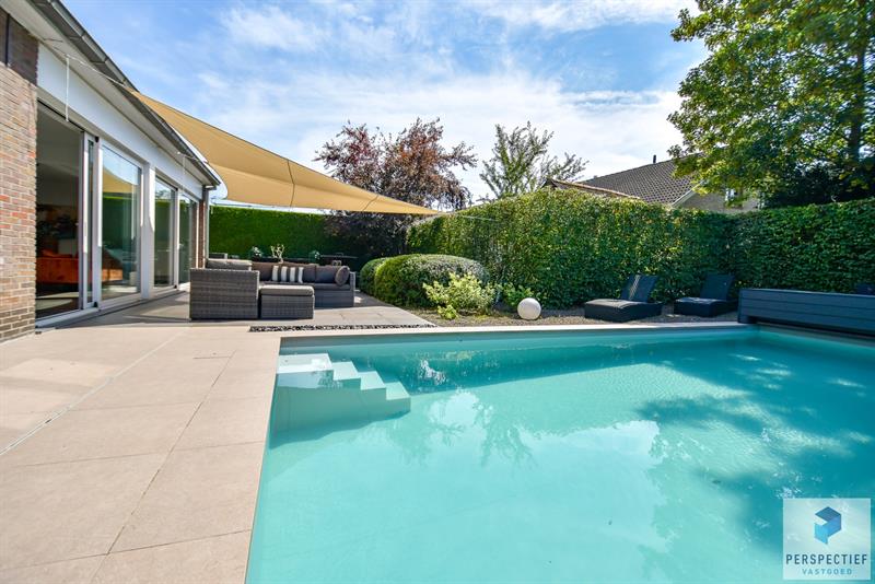 Ruime (254m²) instapklare gezinswoning met 4 slaapkamers, zwembad en poolhouse - 26