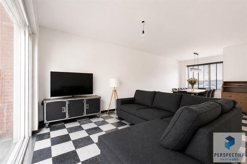 RUIME LICHTRIJKE WONING met 3 SLPKS, GARAGE en grote TUIN - 6