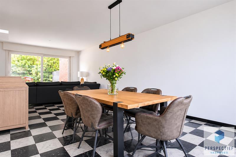 RUIME LICHTRIJKE WONING met 3 SLPKS, GARAGE en grote TUIN - 4