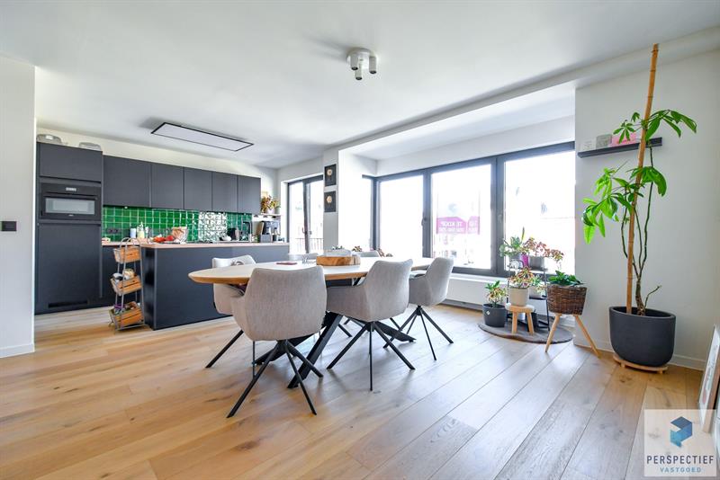 Mooi afgewerkt appartement met 3 slaapkamers en GROOT terras