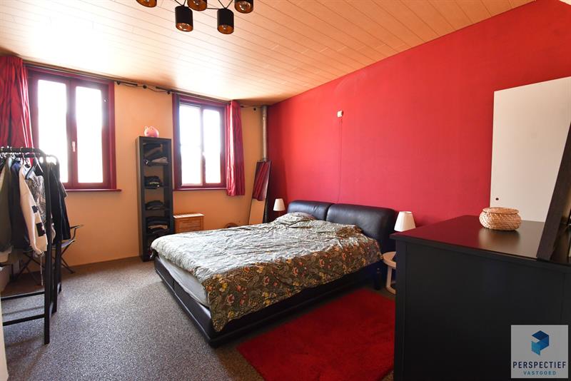 Mooie ruime instapklare woning met grote stadskoer - 11