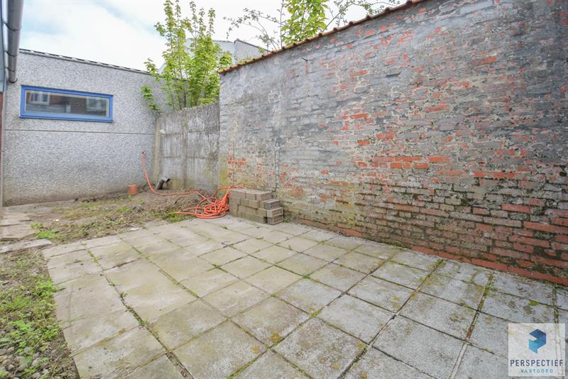 Ruime loods met kantoor ruimte (249m²) te Maldegem - 8