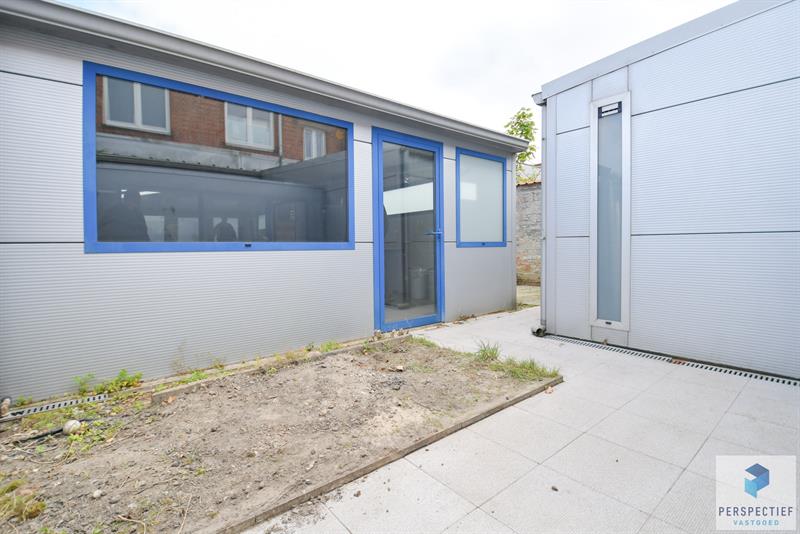 Ruime loods met kantoor ruimte (249m²) te Maldegem - 3