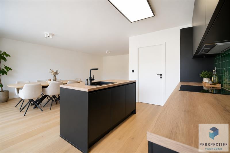 Groot appartement 128m² met 3 slaapkamers en GROOT terras - (A LABEL) - 2