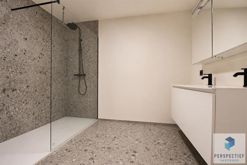 Groot appartement 128m² met 3 slaapkamers en GROOT terras - (A LABEL) - 11