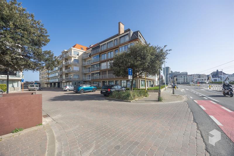 Goed gelegen ruim vernieuwd 2 slaapkamer appartement met terras en grote berging. - 29