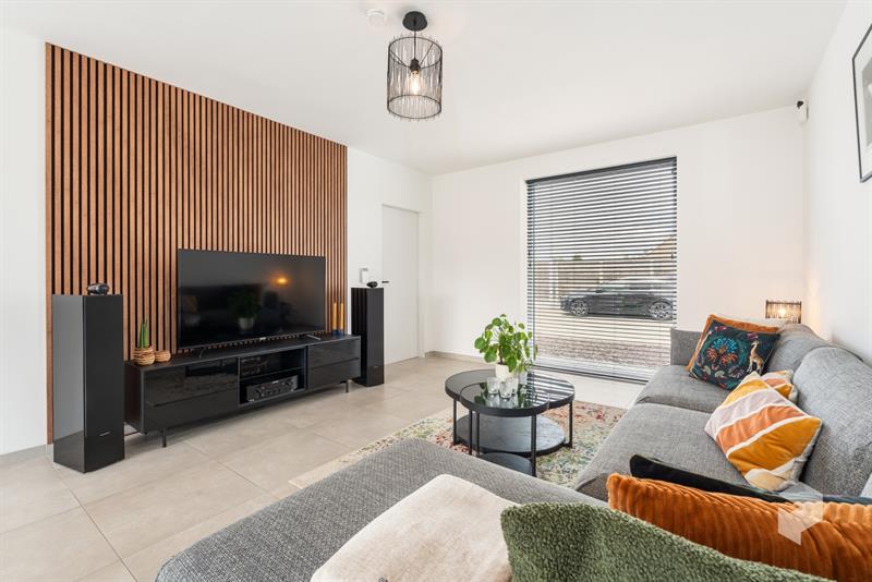 Recente (bj. 2023) royale woning  met 3 grote SLPK en tuin op uiterst rustige locatie (ENERGIELABEL A)