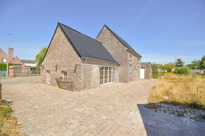 Ruime charmante woning met 4 GROTE slaapkamers, garage en een grote zuidwest gerichte tuin - 17