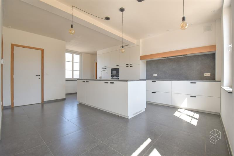 Ruime charmante woning met 4 GROTE slaapkamers, garage en een grote zuidwest gerichte tuin - 7