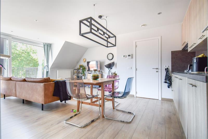 BEZOEKMOMENT WOENSDAG 05/08 VAN 17U30 TOT 18U30 | GOED GELEGEN & KWALITATIEF APPARTEMENT MET TERRAS EN FIETSENBERGING - 2