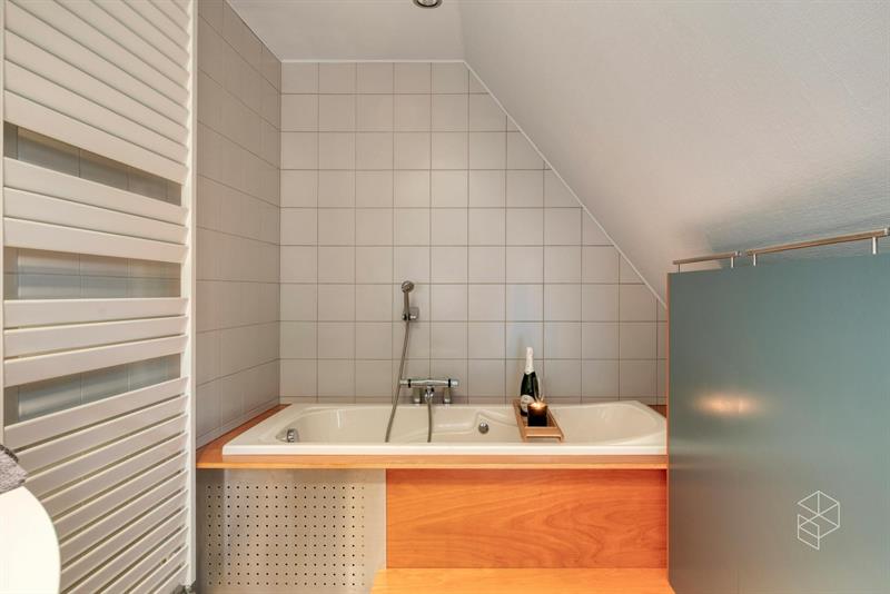Karaktervolle villa met polyvalent bijgebouw, zwemvijver & aangelegde tuin met uitweg op 4.009m² - 31