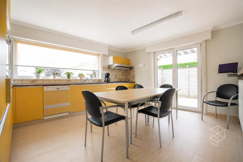 IN OPTIE NA 5 WEKEN - COMPROMIS IN OPMAAK | Ruime woning met grote tuin te Oostkamp - 7