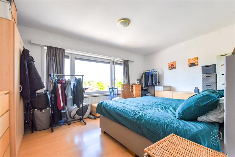 GOED GELEGEN en GROOT ( 150 m²) APPARTEMENT MET 3 SLAAPKAMERS - 7