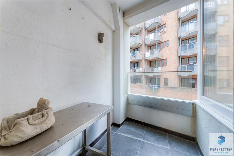 Goed gelegen ruim vernieuwd 2 slaapkamer appartement met grote berging en autostaanplaats - 7