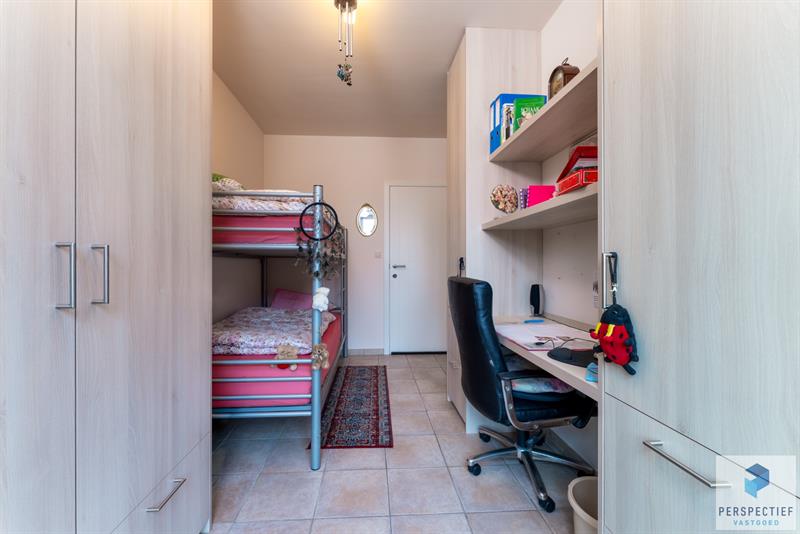 Goed gelegen ruim vernieuwd 2 slaapkamer appartement met grote berging en autostaanplaats - 15