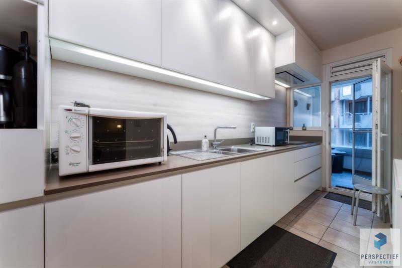 Goed gelegen ruim vernieuwd 2 slaapkamer appartement met grote berging en autostaanplaats - 8