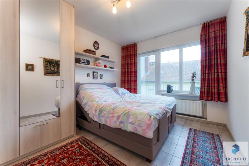 Goed gelegen ruim vernieuwd 2 slaapkamer appartement met grote berging en autostaanplaats - 12