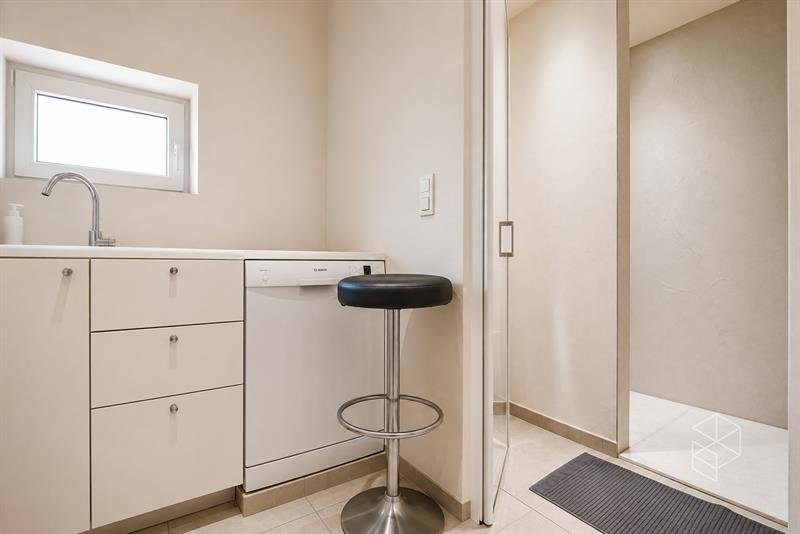 Wonen en ondernemen op één locatie: woning met loods in Ruiselede - 14