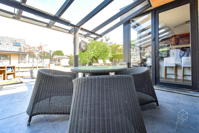 Ruime gezinswoning met 4 slpks en volwaardig polyvalent bijgebouw en grote tuin - 18