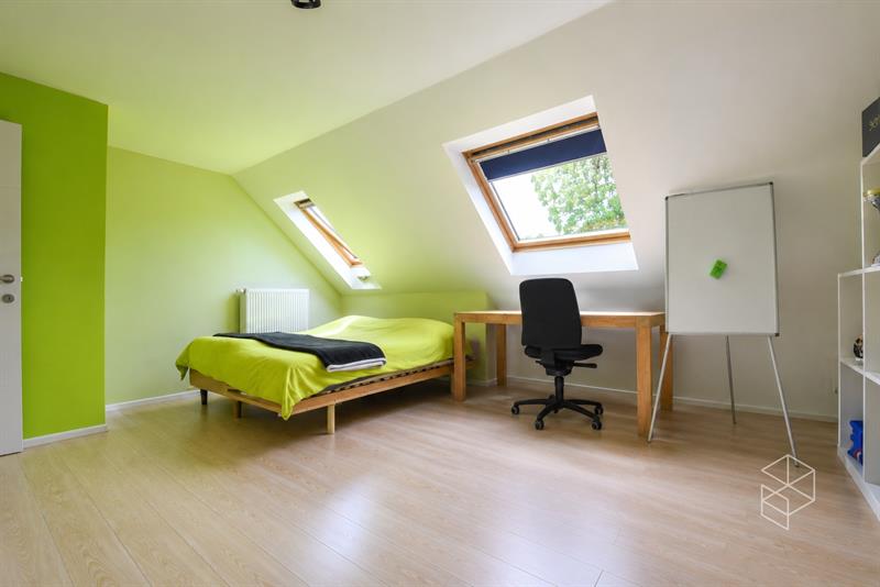 GROTE (254m²) instapklare gezinswoning met 4 slaapkamers, zwembad en poolhouse - 19