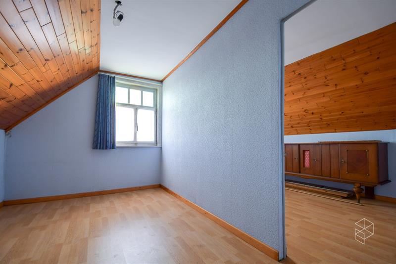 TE RENOVEREN / AF TE BREKEN WONING MET TUIN - 16
