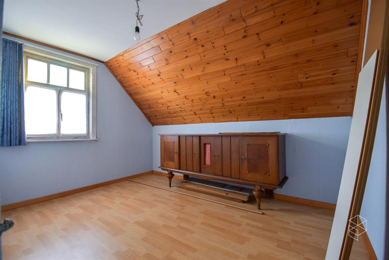 TE RENOVEREN / AF TE BREKEN WONING MET TUIN - 17