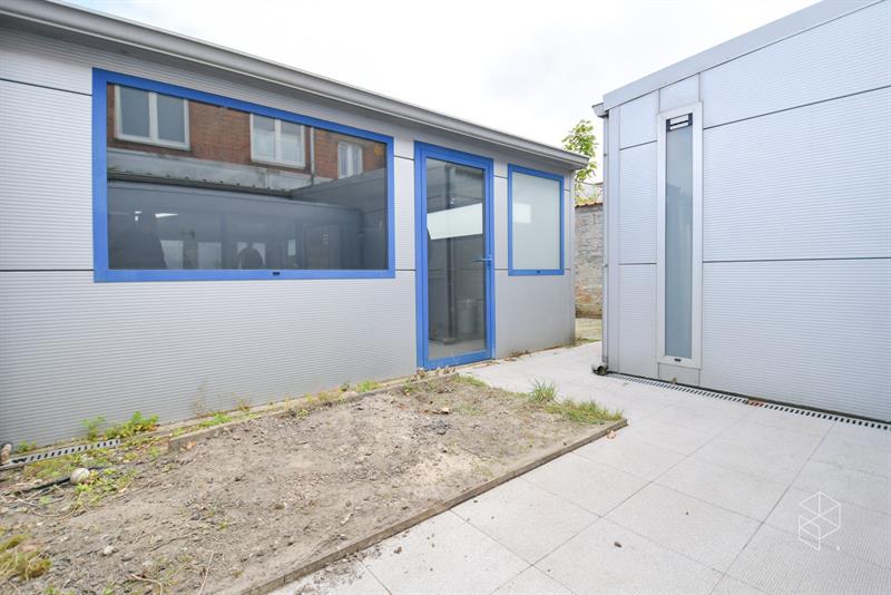 Ruime loods met kantoor ruimte (249m²) te Maldegem - 11
